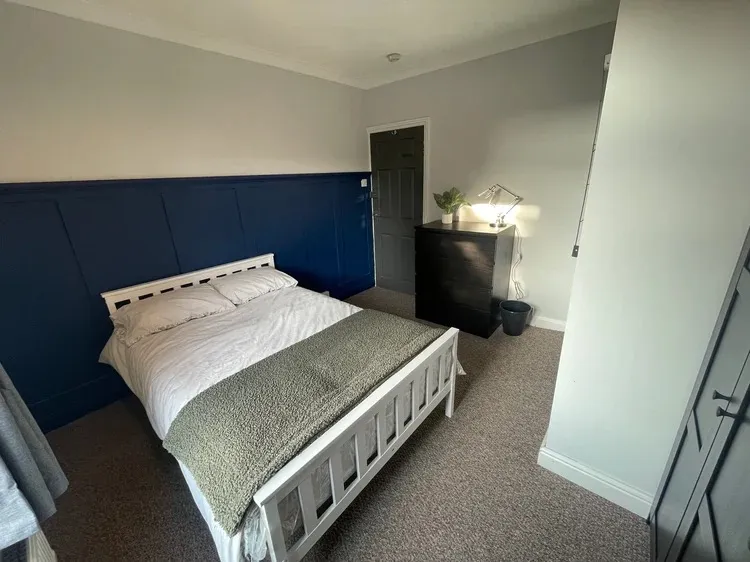 Homely 2 Bed Terraced House // Aug 2026 - Image 13